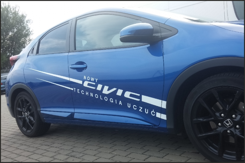 Nowa Honda Civic - oklejenie pojazdu zreaizowane na potrzeby ASO Honda Nowy Sącz