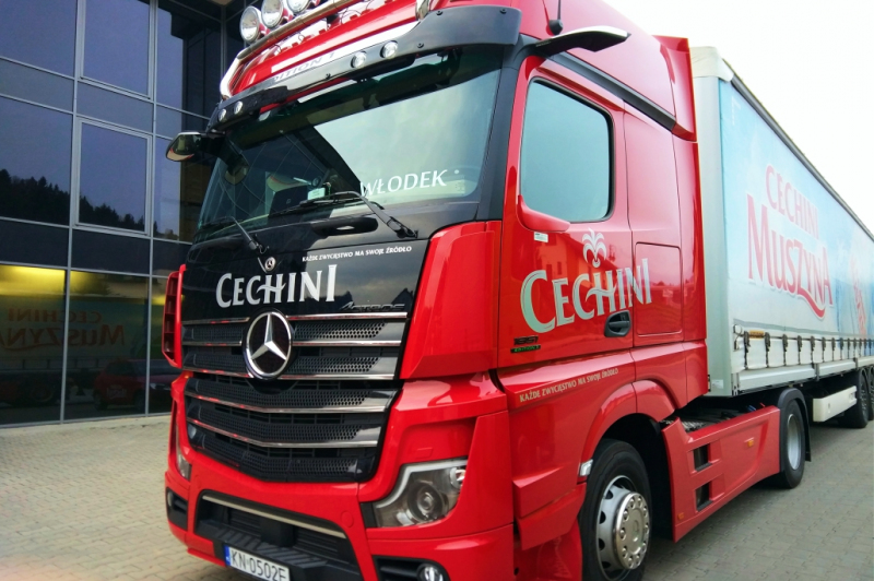 Nowy Mercedes Actros - kolejna relizacja dle firmy Cechini - gemini group producent reklam