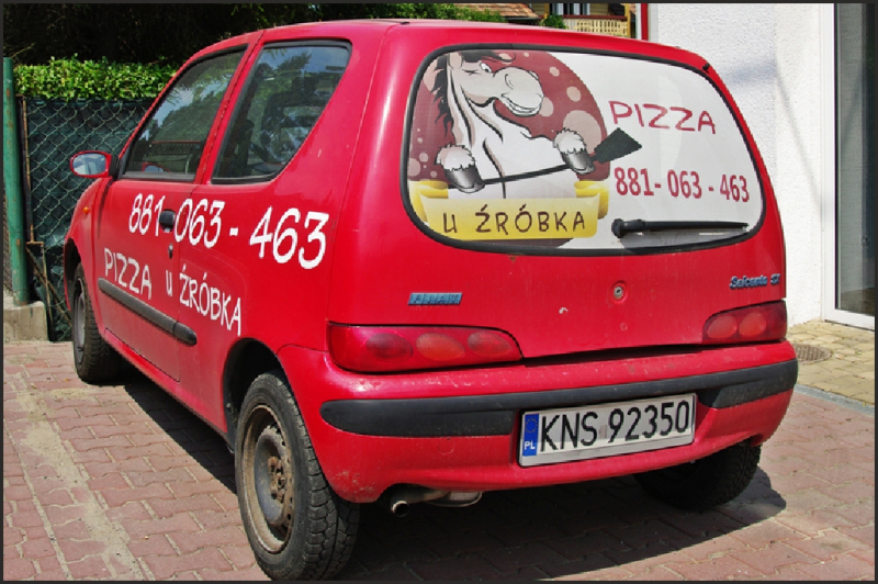 reklama na pojeździe fiat seicento wykonana dla Pizzerii z Krynicy Zdroju